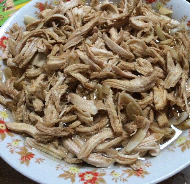 红油鸡丝嫩豆腐