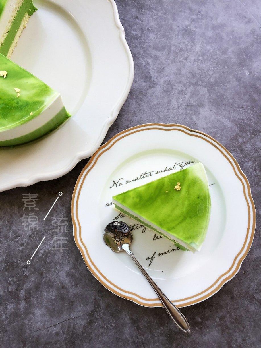 开心果慕斯配香草椰子慕斯