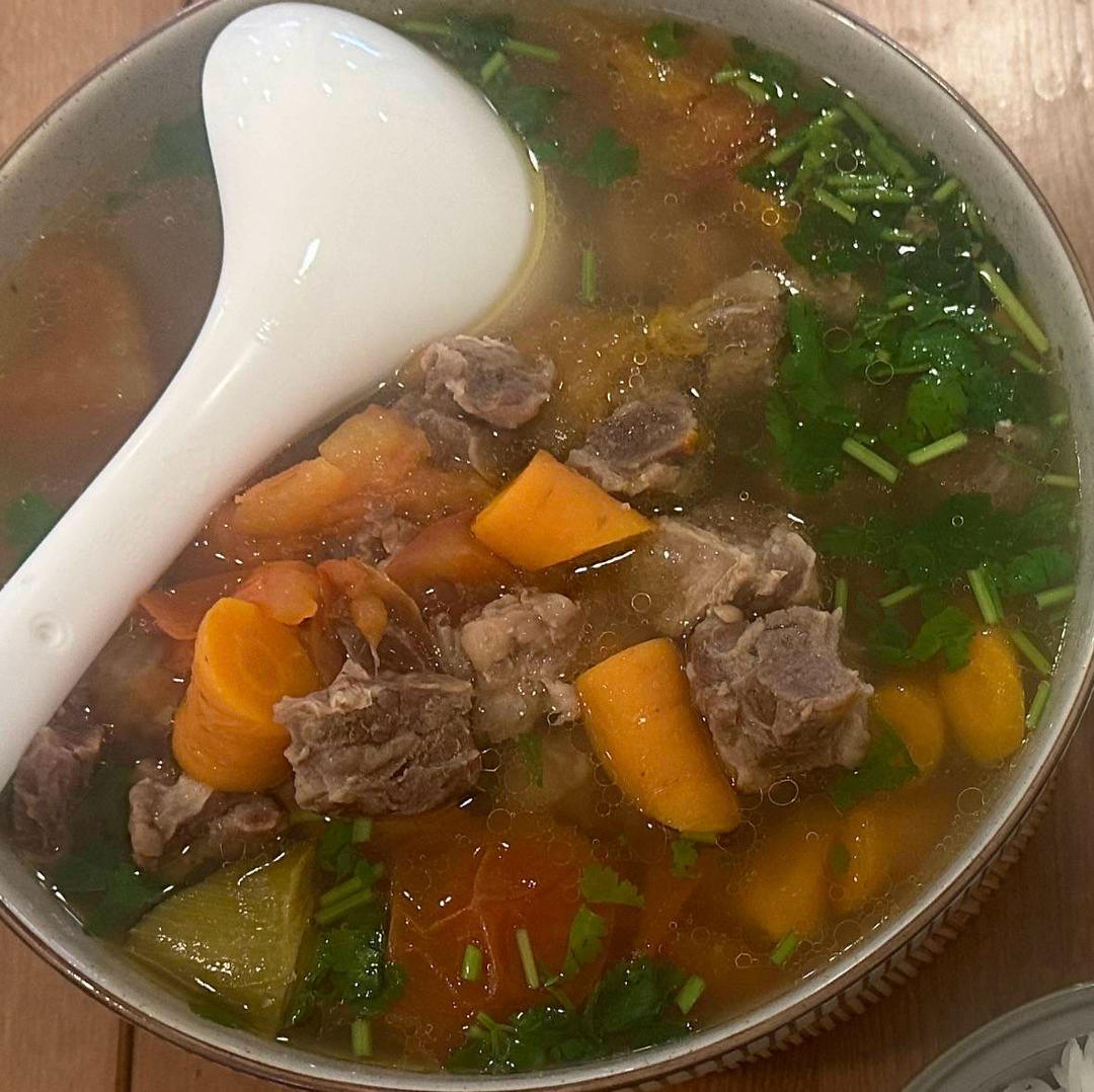 番茄清炖牛肋条｜老饭骨