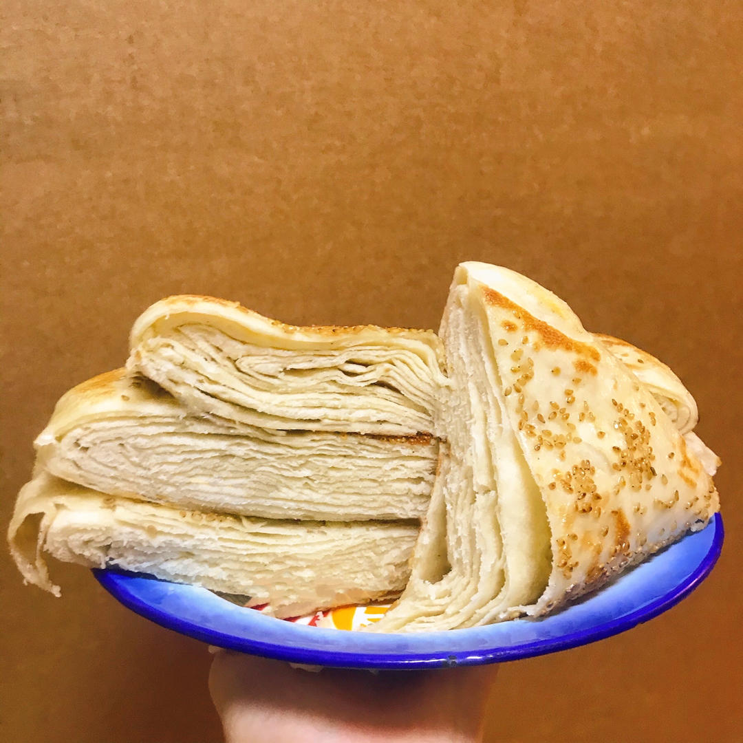 芝麻发面千层饼 柔软层多 做法简单 附细节视频详解