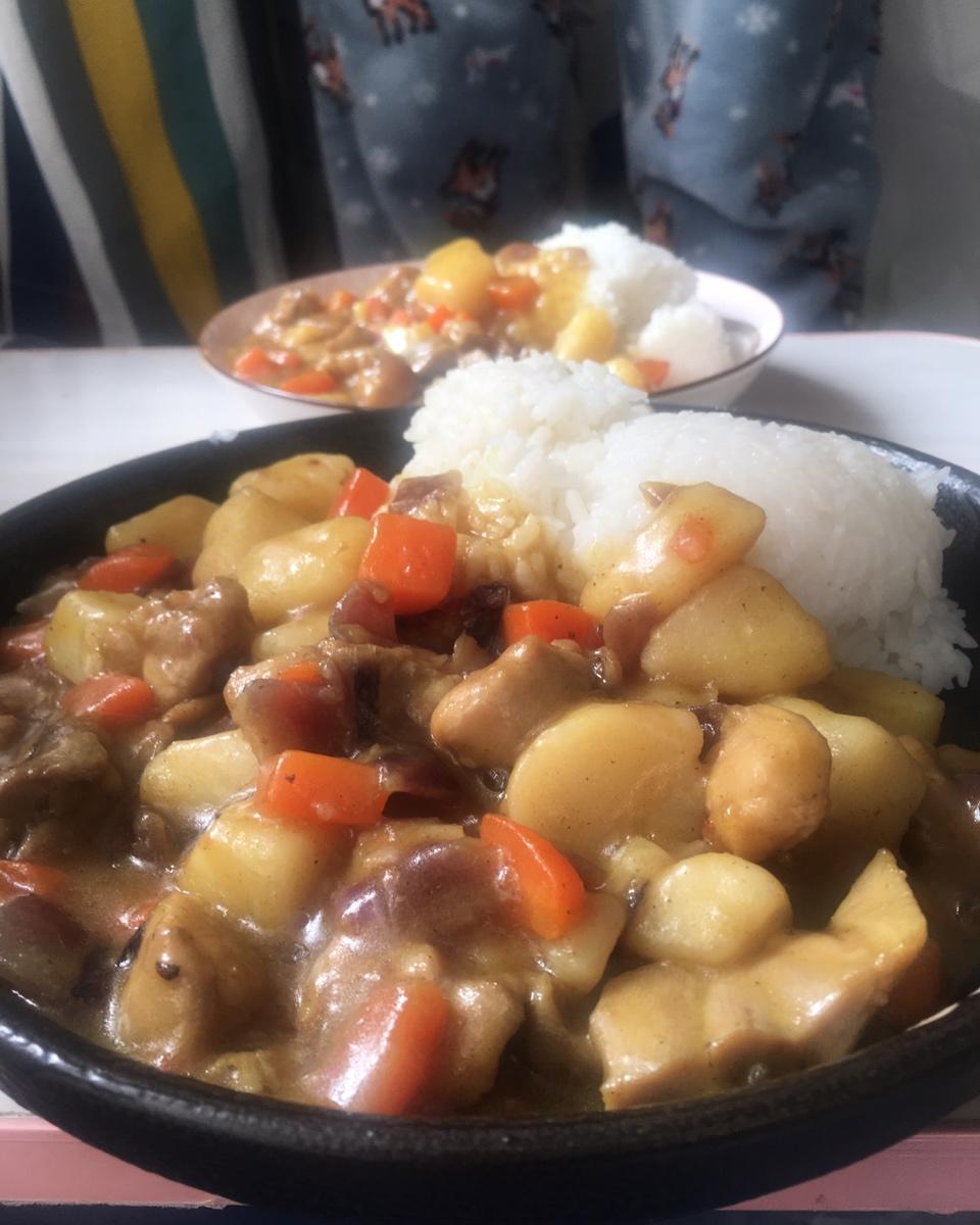 咖喱鸡块饭