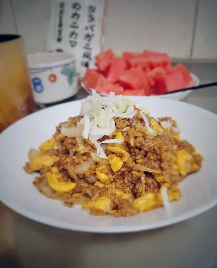 好吃到舔盘的酱油炒饭！