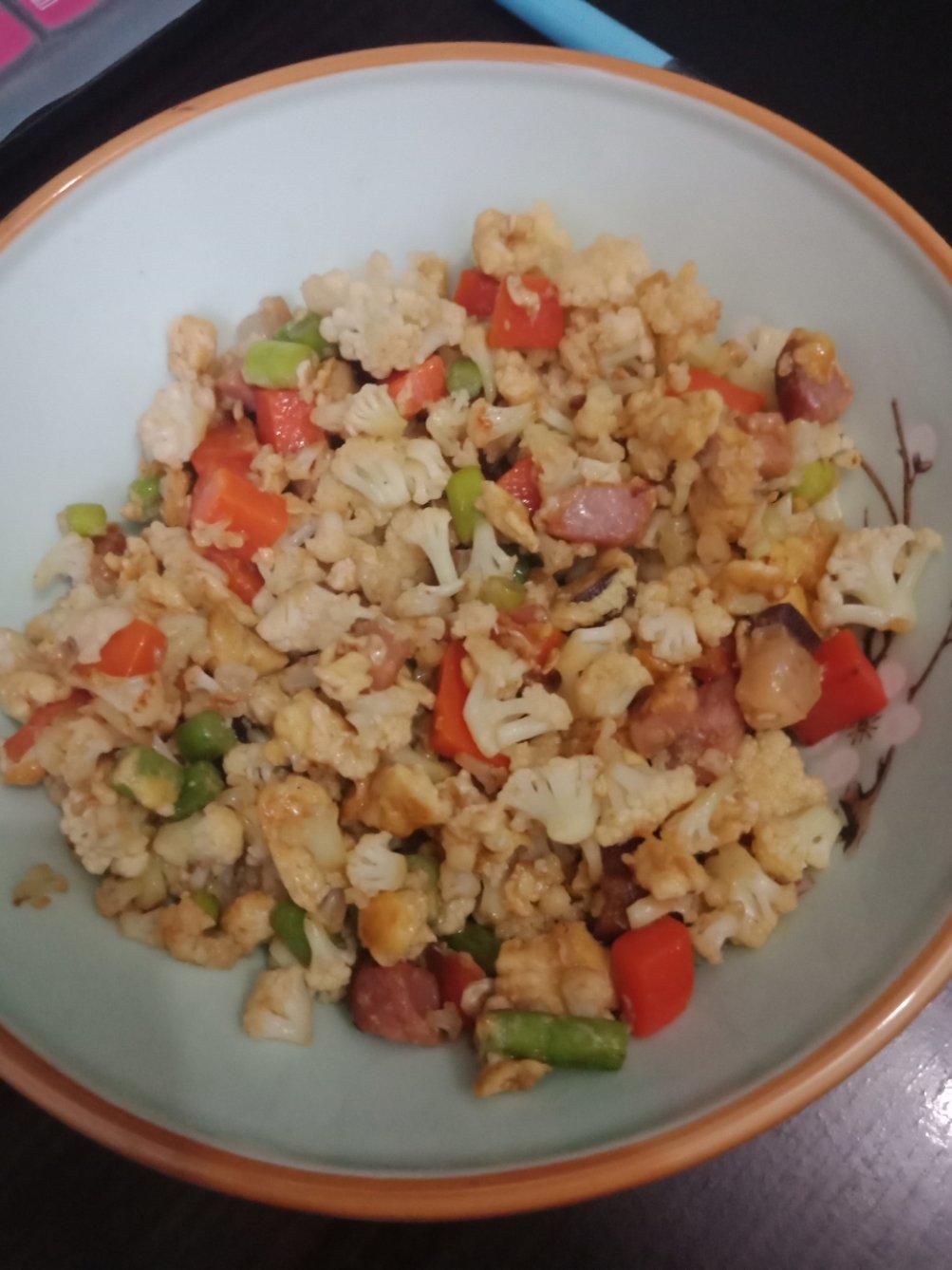 创意减脂餐：减脂花菜炒饭