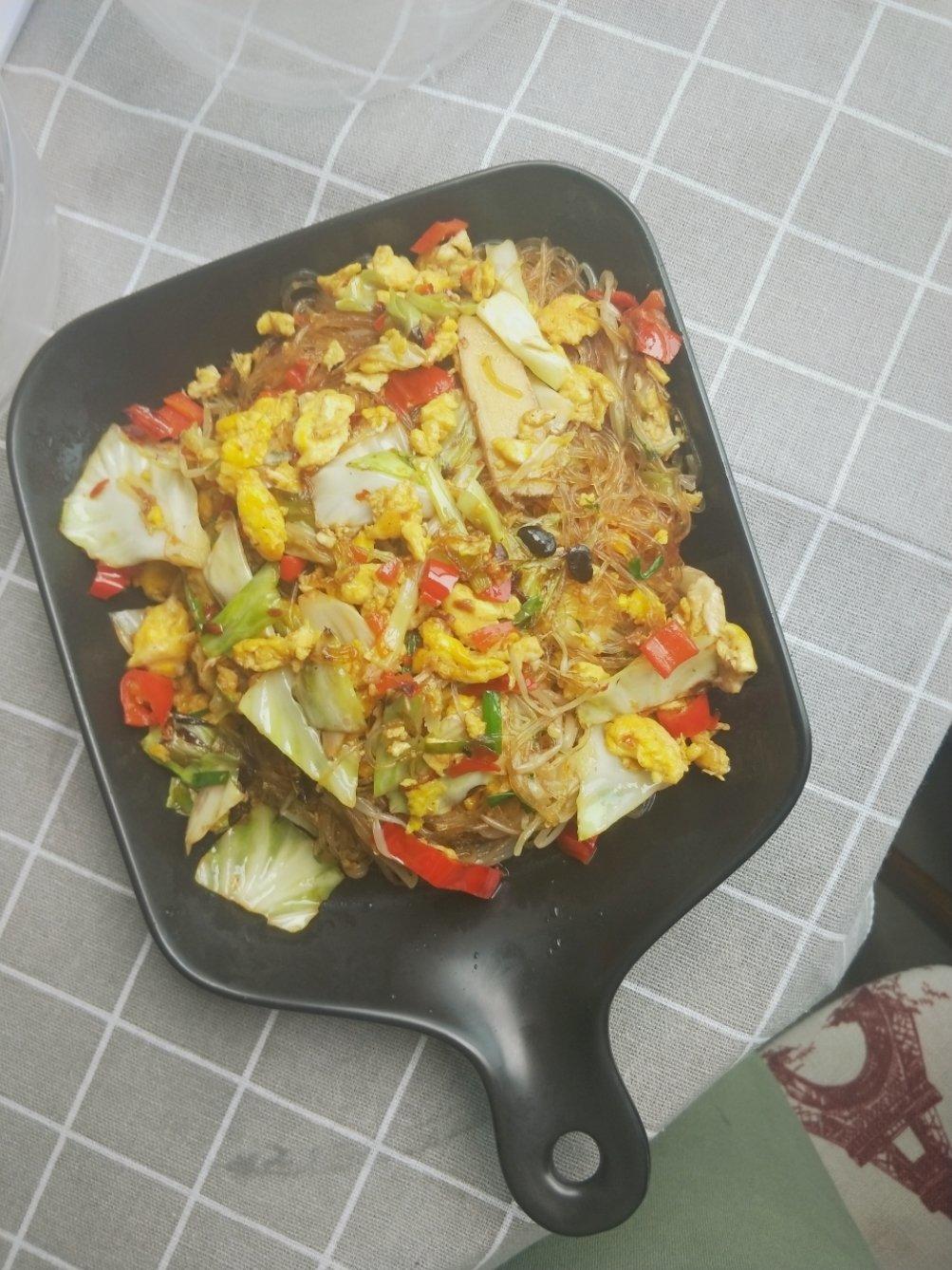 卷心菜炒粉丝 Glass noodles with Cabbage