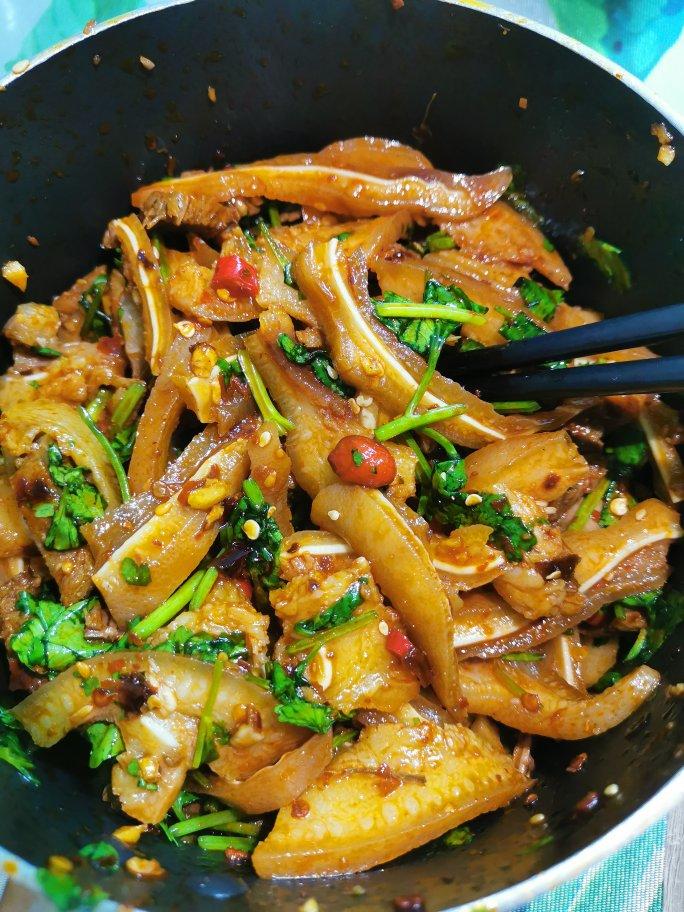 佐酒下饭必备小吃—凉拌猪耳朵