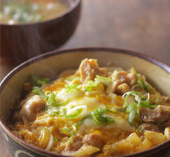 午餐：鸡肉亲子藜麦饭399kcal的做法