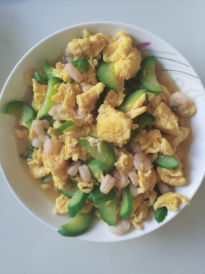 黄瓜炒鸡蛋虾仁基础版简单版
