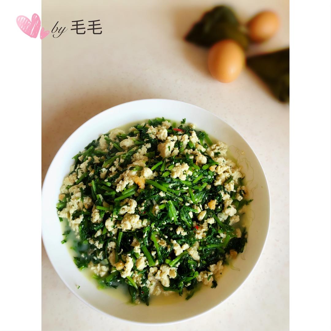 茼蒿小豆腐一五分钟美食