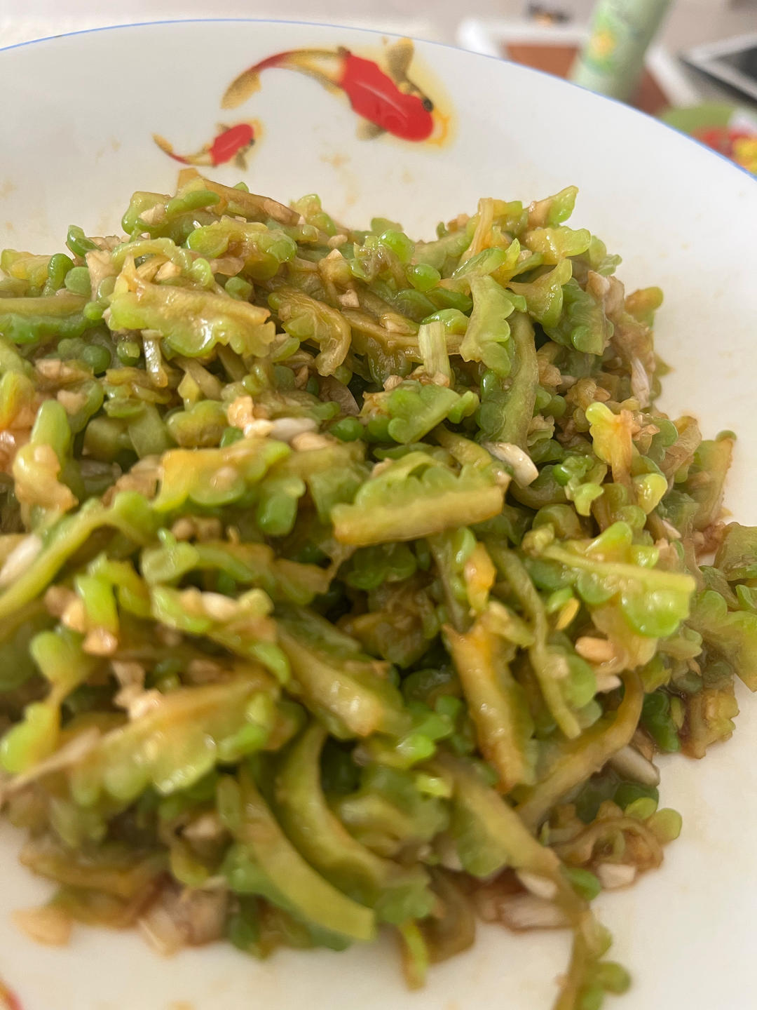 凉拌苦瓜(色碧、味脆)