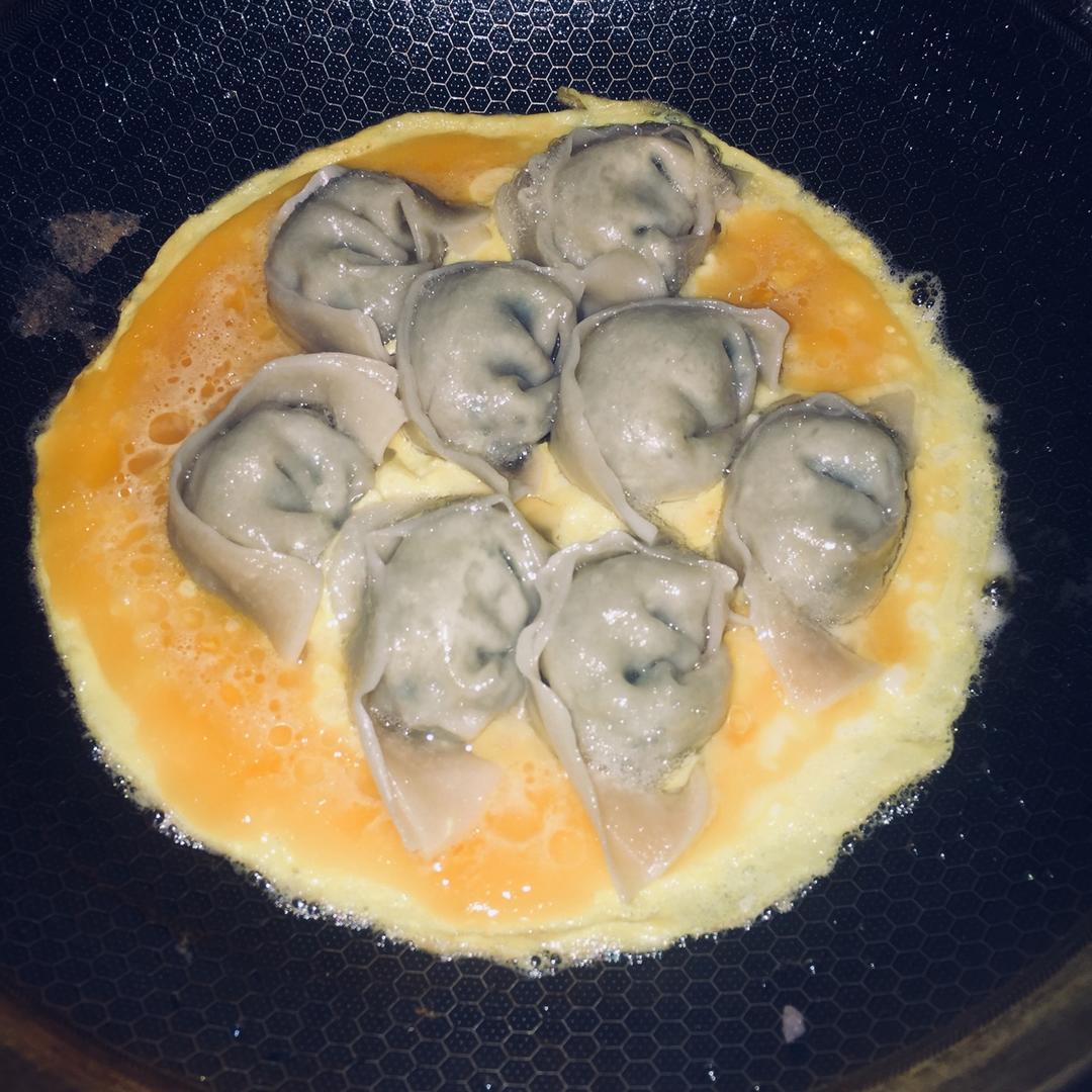 抱蛋煎馄饨