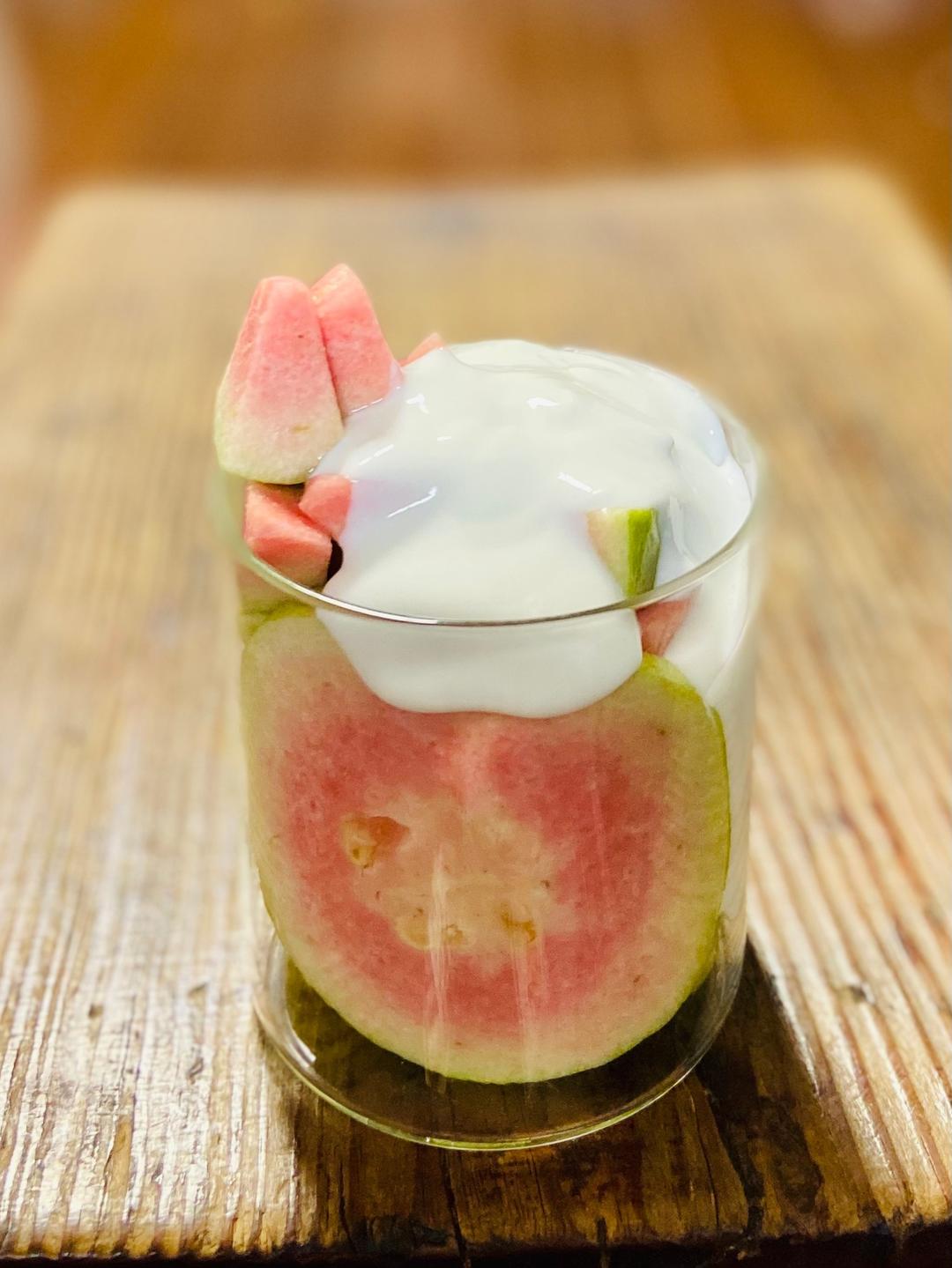 芭乐酸奶的做法