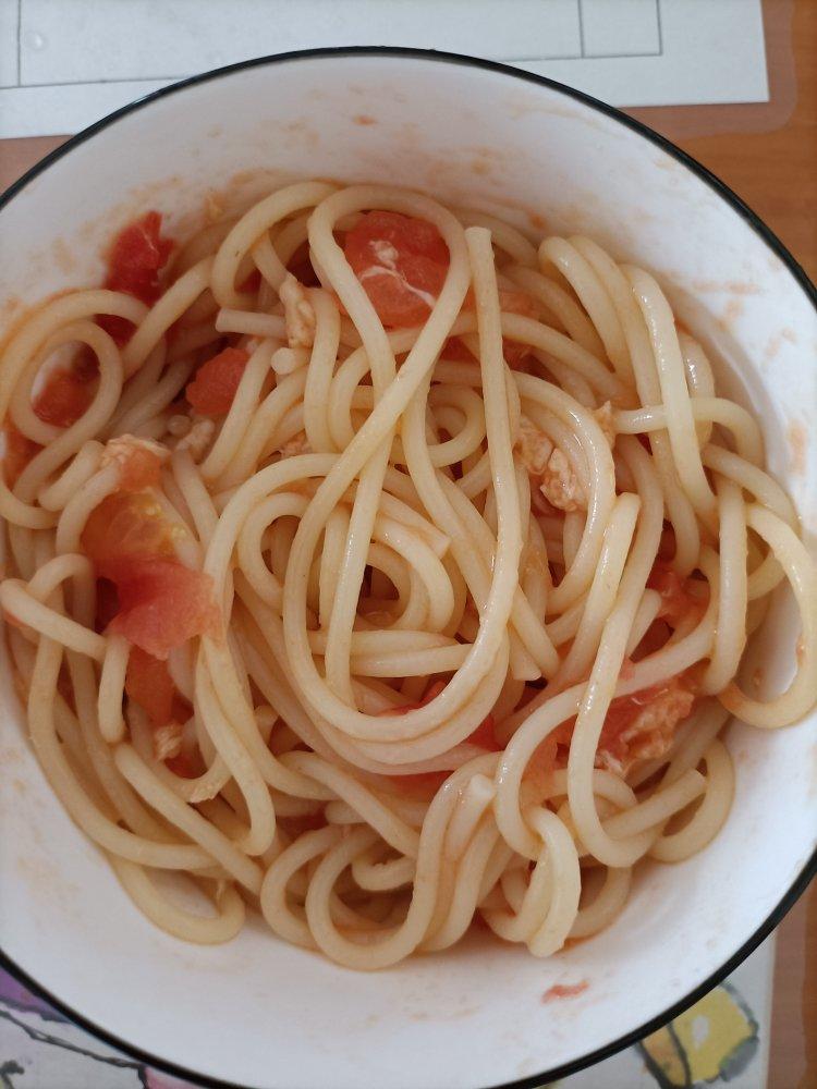 别在把意大利面当成普通面条煮了，这么煮才正宗