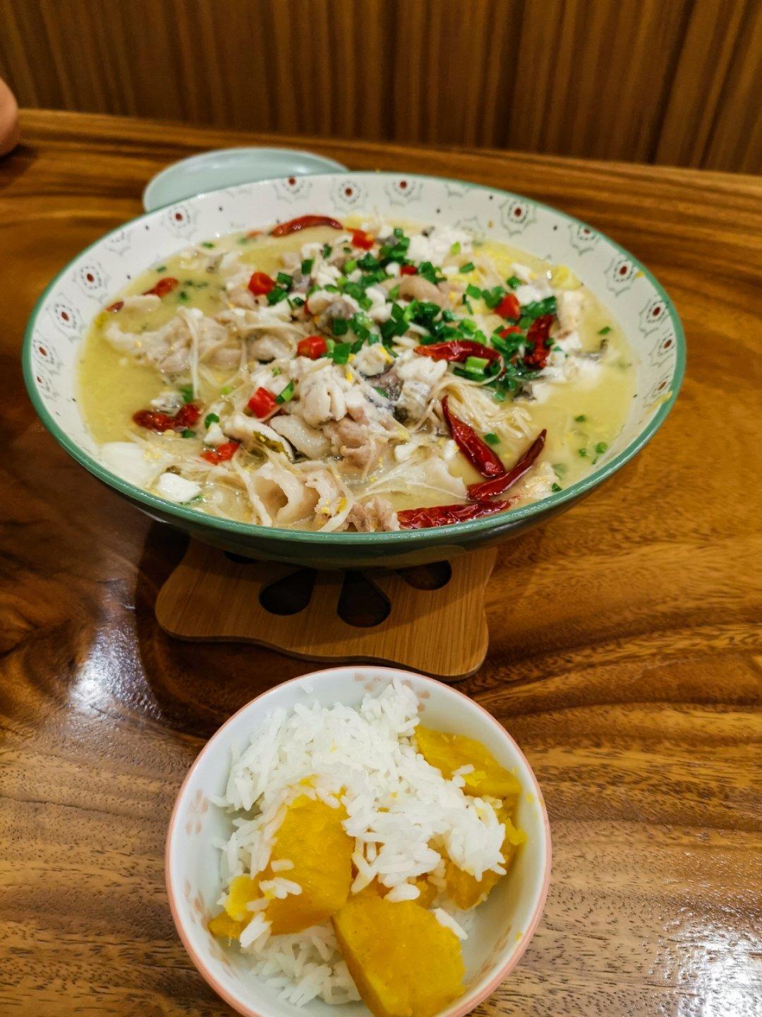 厨师长教你：“酸菜鱼”的传统做法，色香味俱全