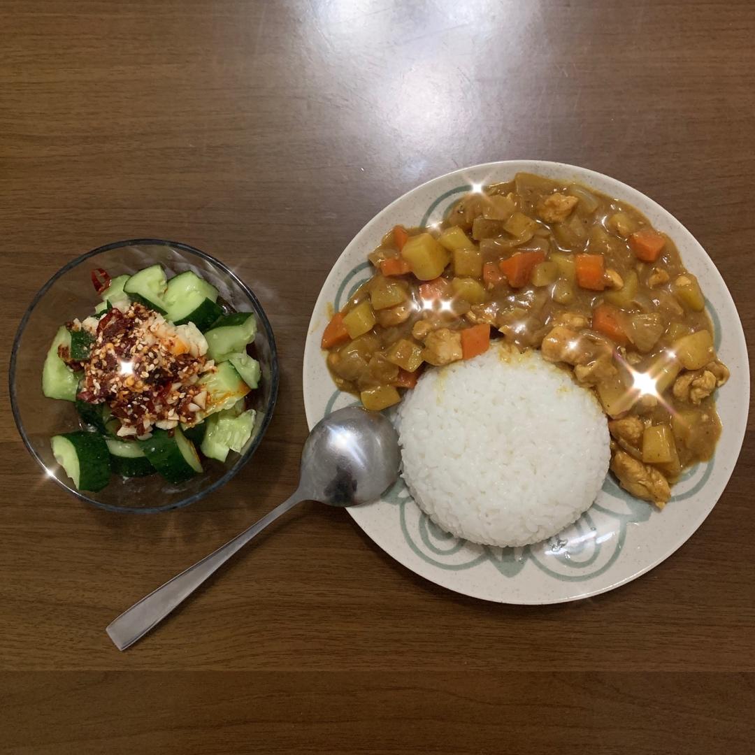 土豆咖喱鸡肉饭