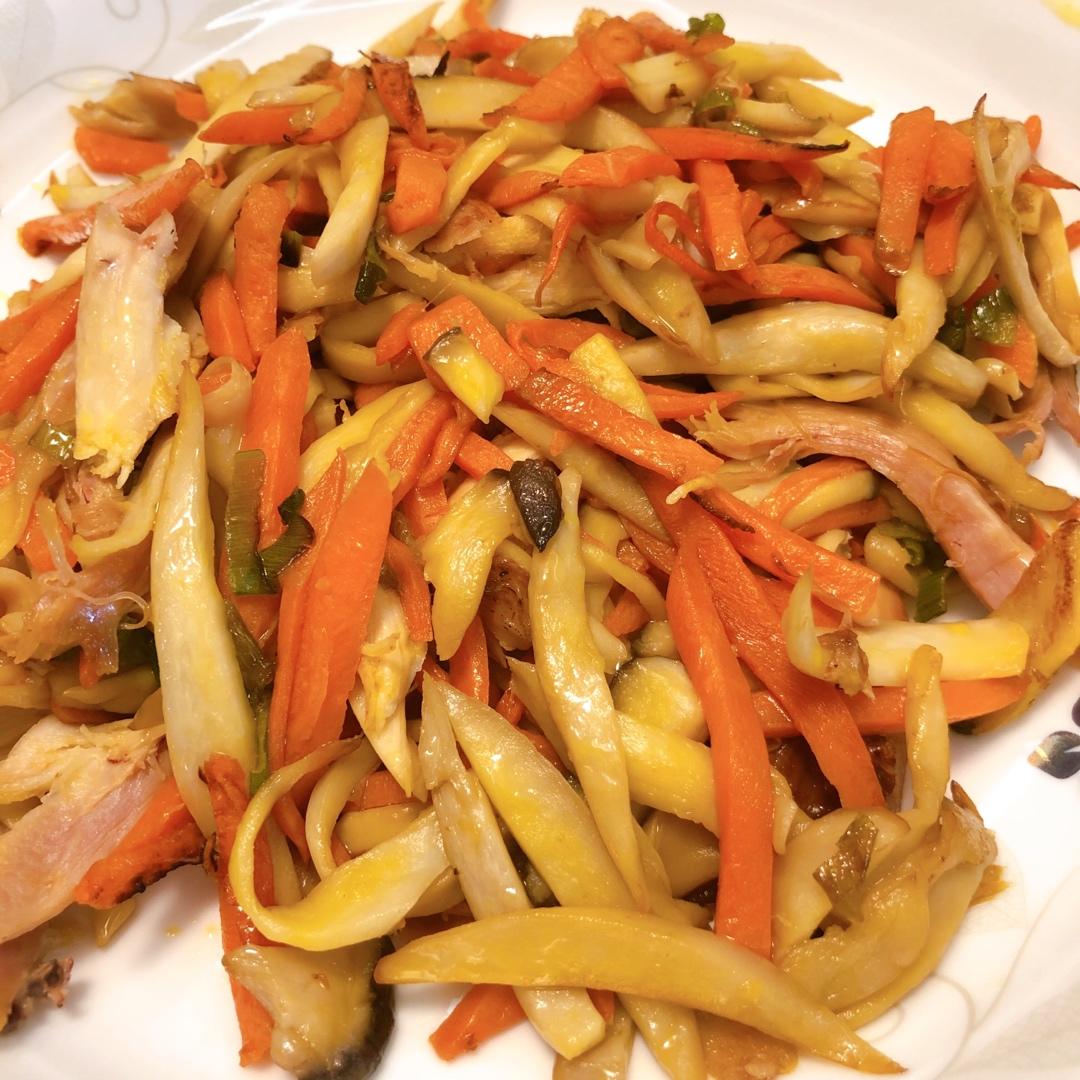 杏鲍菇胡萝卜丝炒肉