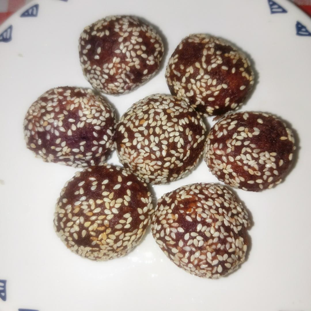 人人都能做的紫薯芝麻球