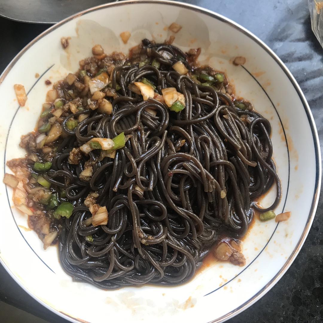酸辣蕨根粉！