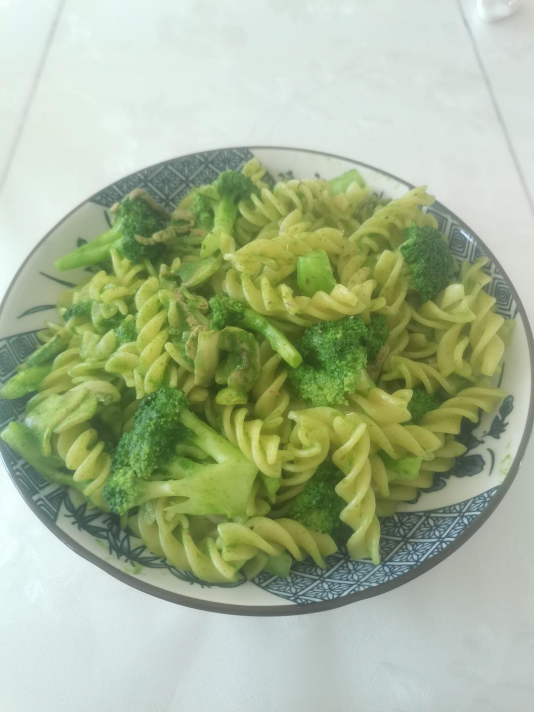 青酱意大利面(菠菜青汁)