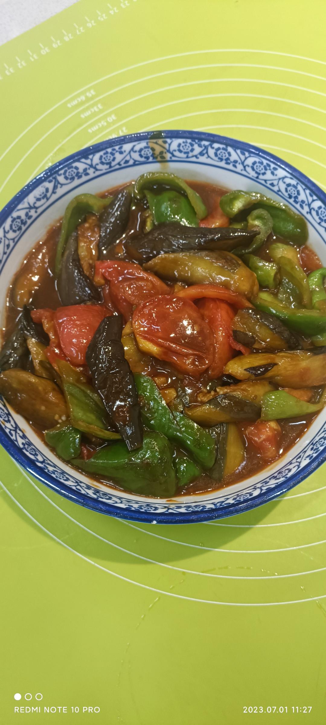 5分钟快手下饭菜#番茄炒茄子🍅番茄家族
