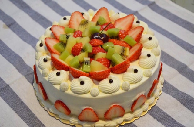 鲜奶油草莓蛋糕