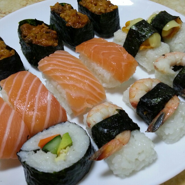 爱潮菜做的海鲜寿司