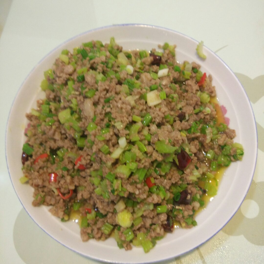 芹菜牛肉末「下饭神器」