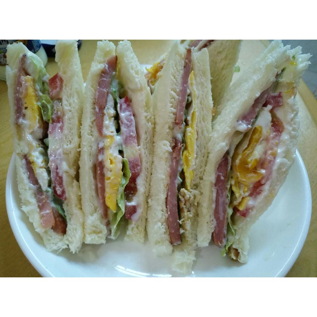 火腿芝士蛋三文治