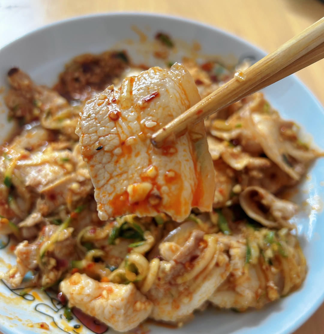 有时候，真的忍不住，搞一盘蒜泥白肉