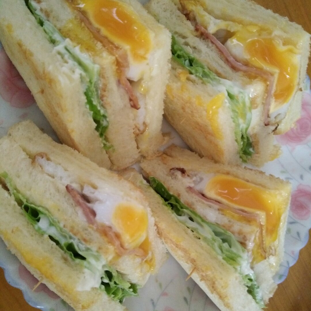 火腿芝士三明治