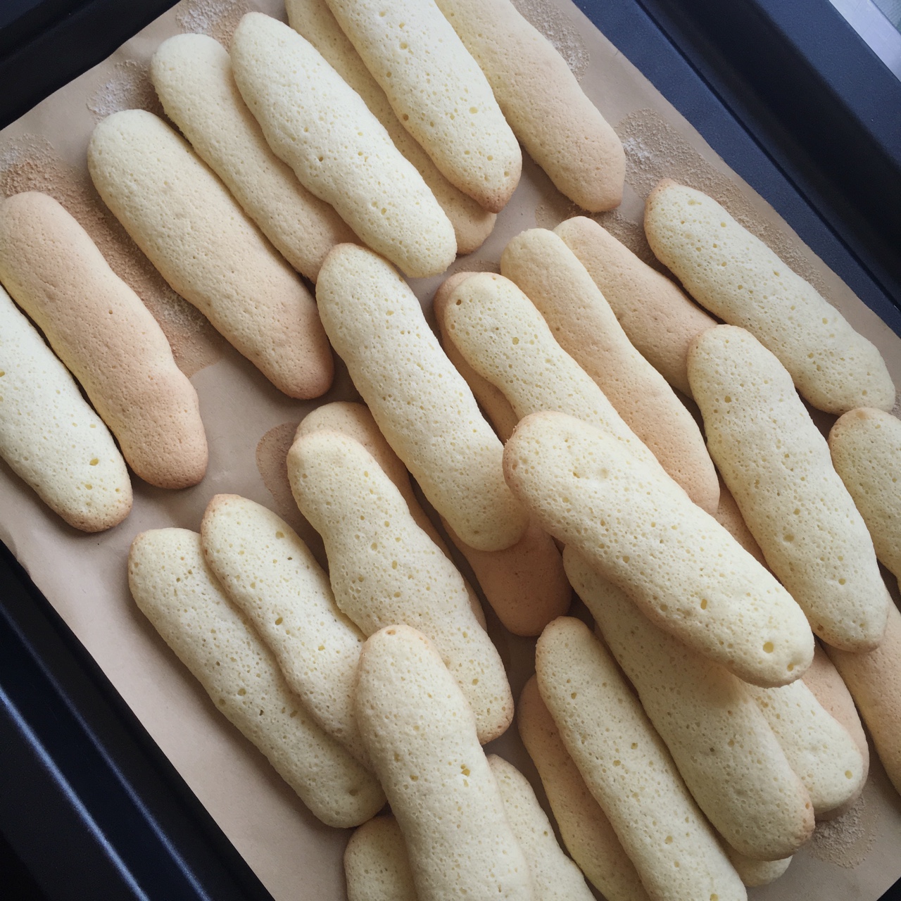 辣子辣子做的ladyfinger手指饼干