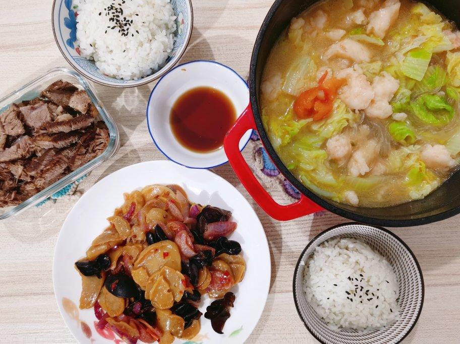 虾滑白菜粉丝汤