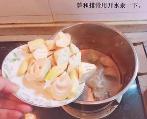 春季火腿菜—高配版腌笃鲜的做法 步骤2