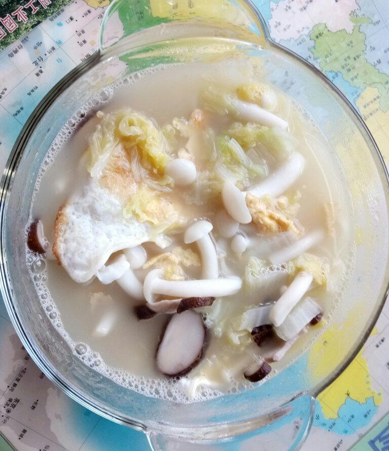厨师长教你：“香菇白菜汤”的家常做法，简单易学营养美味