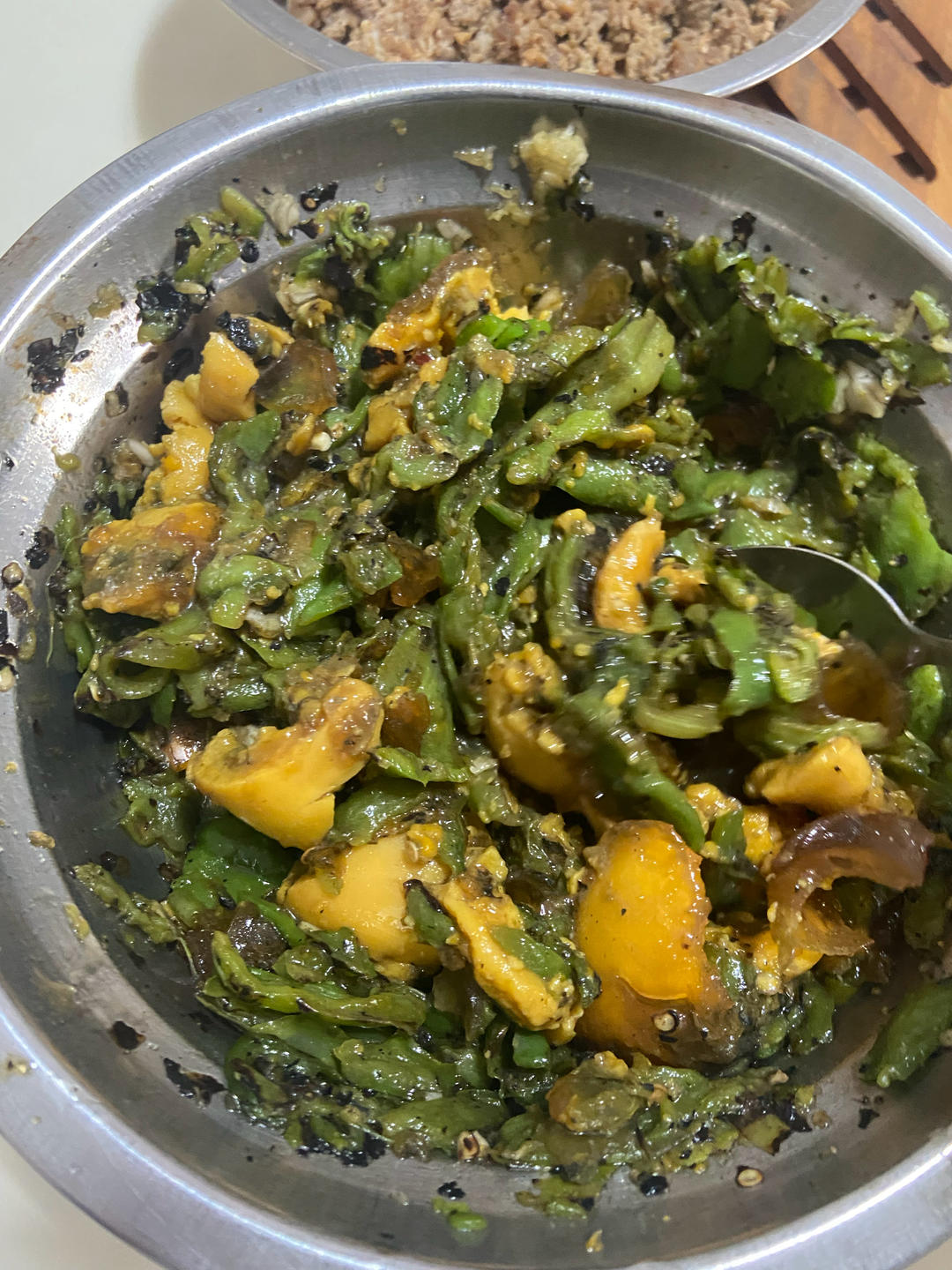 厨师长教你：“擂椒皮蛋”的家常做法，椒香四溢，开胃下饭