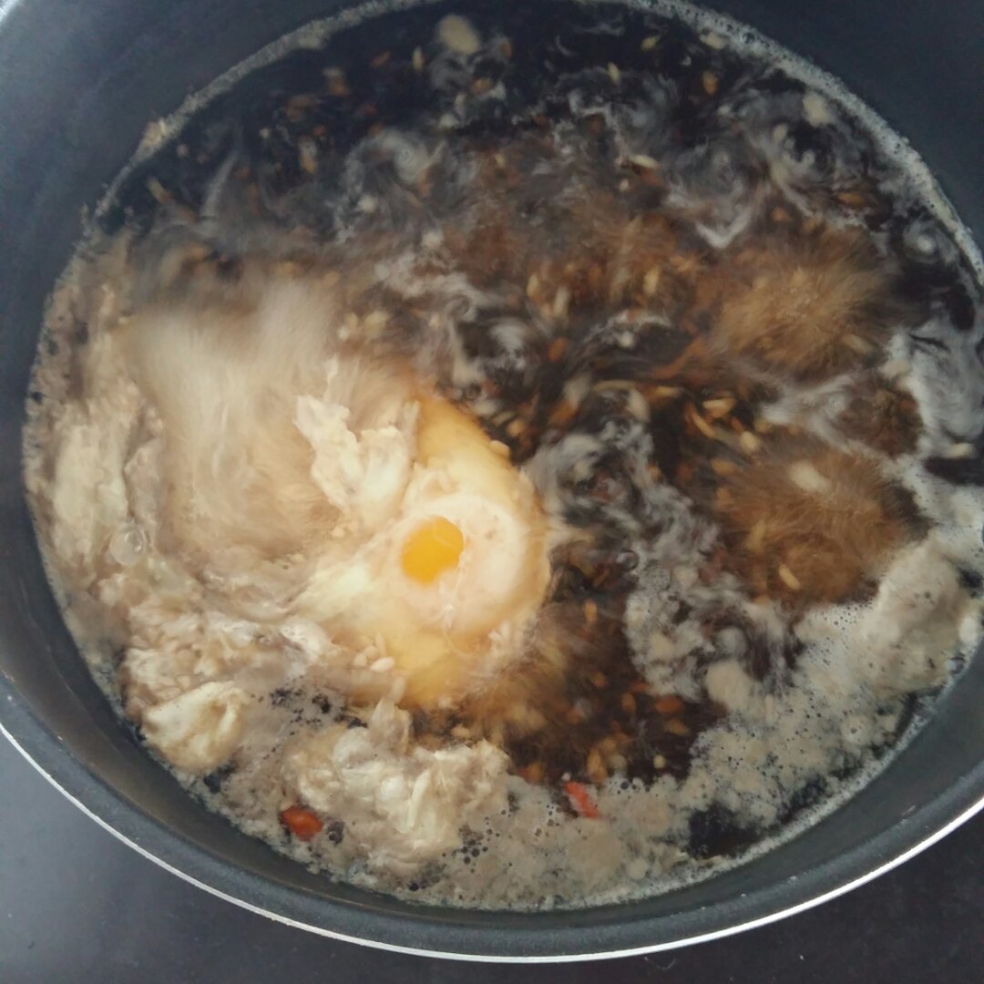 红糖米酒煮鸡蛋
