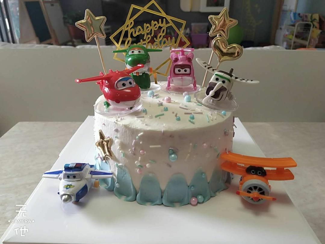 久美子2019做的小飞机蛋糕超级飞侠乐迪