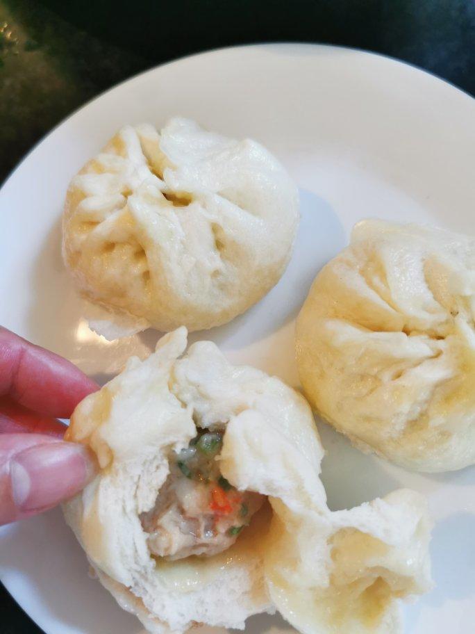 三鲜生煎包水煎包