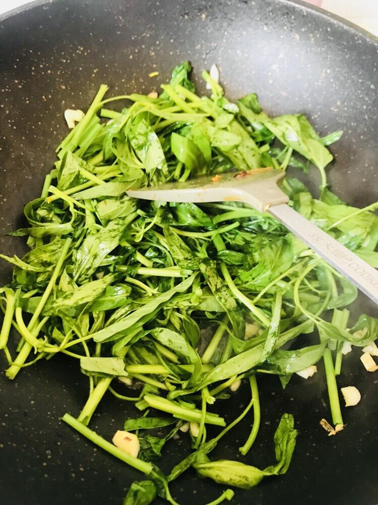 腐乳空心菜，好吃還減肥的做法 步驟4
