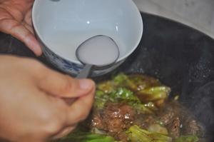 黑椒味圆包菜炒牛肉 好下饭的做法 步骤7