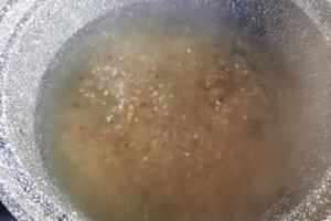 鸡头米藜麦干酪沙拉的做法 步骤2