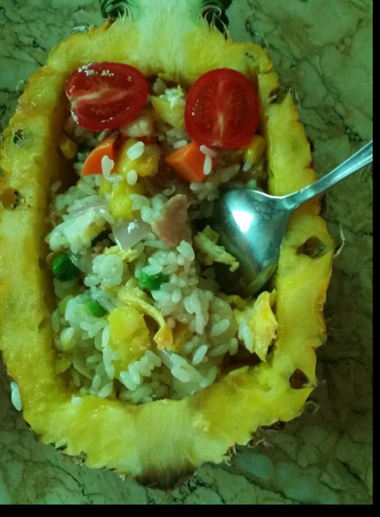 虾仁菠萝炒饭