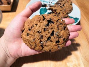 chocolate chip cookies美式超大巧克力软曲奇的做法 步骤7