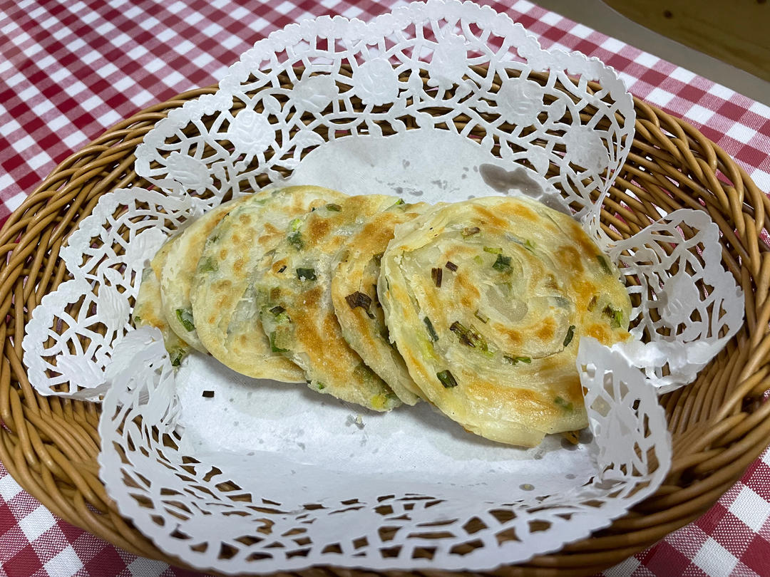 【饺子皮葱油饼】