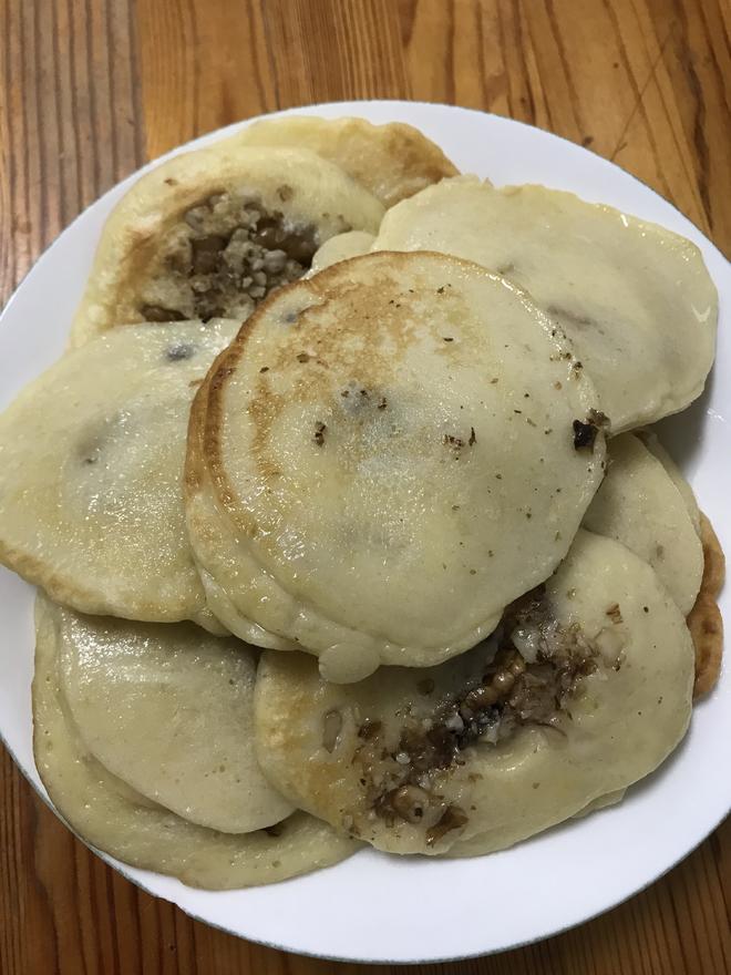 香蕉核桃饼（香蕉饼加强版，不用发面）的做法