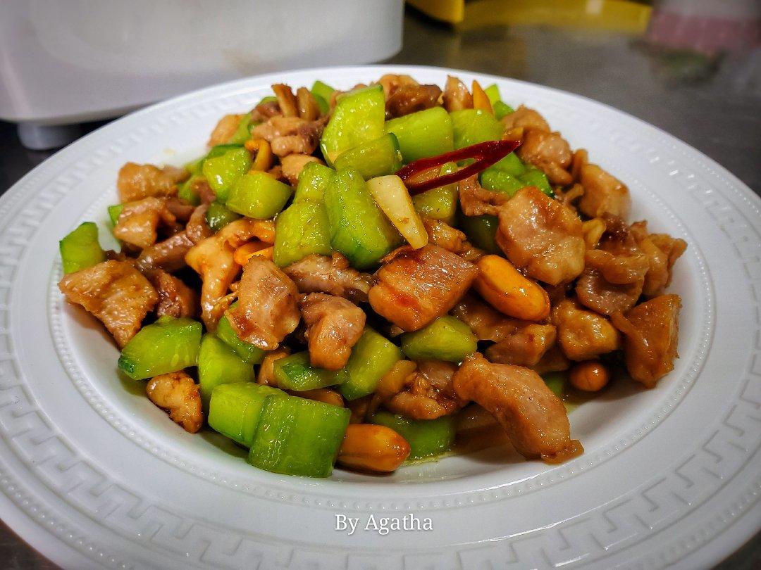 厨师长教你: “宫保鸡丁”的川味正宗做法, 一看就有食欲, 收藏了