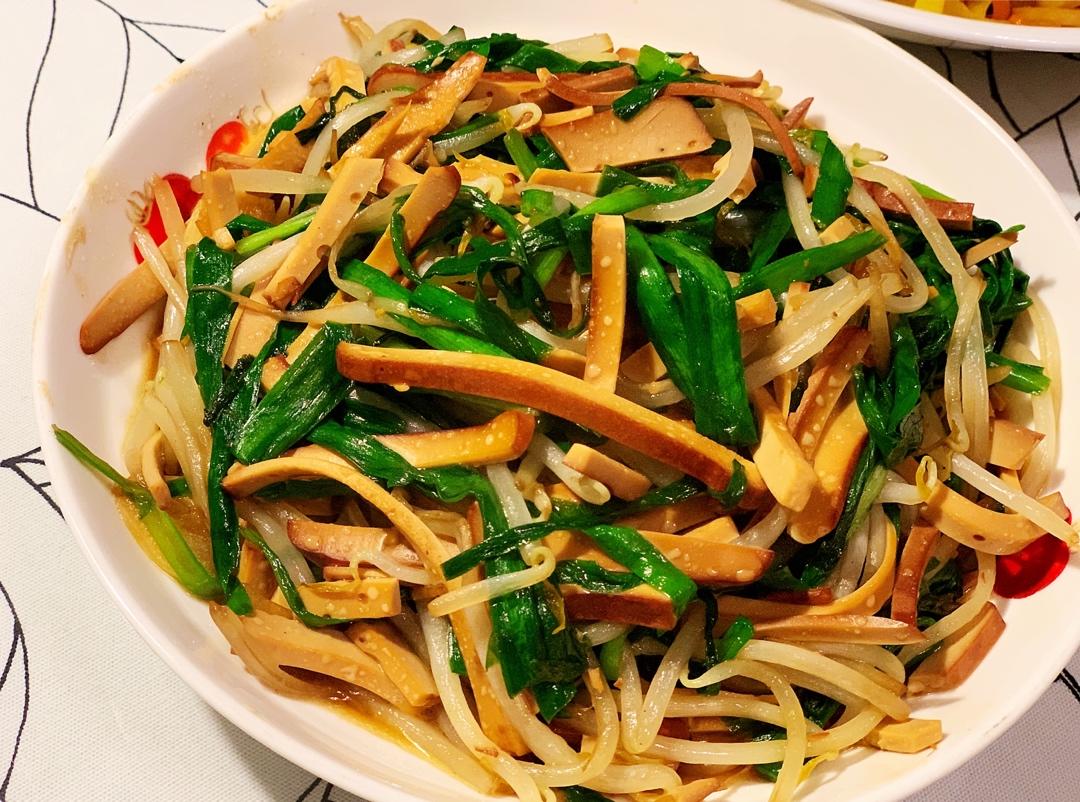 语棽俱来做的家常菜韭菜豆芽炒香干