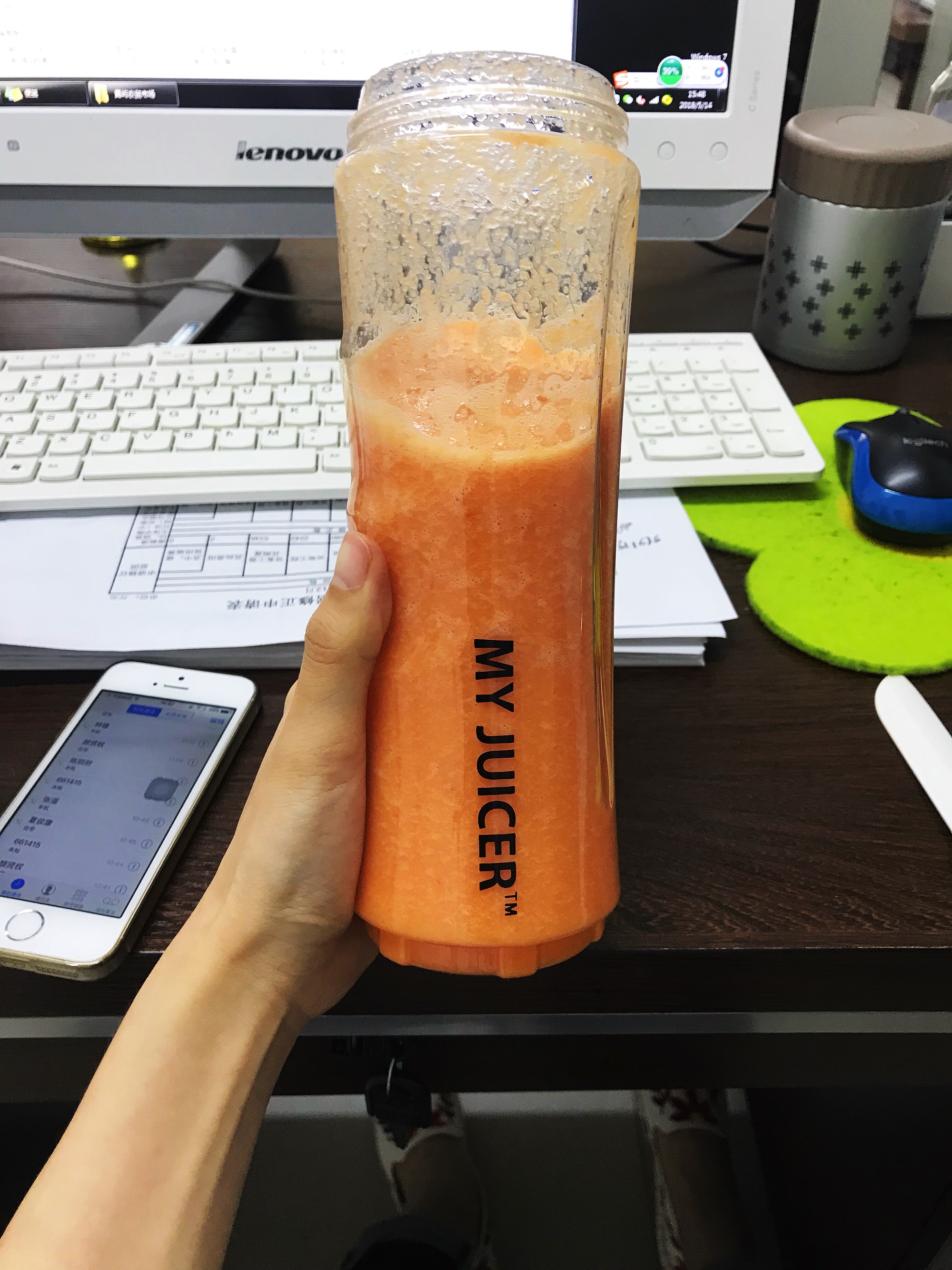 夏日办公室饮品                   番茄胡萝卜果汁的做法