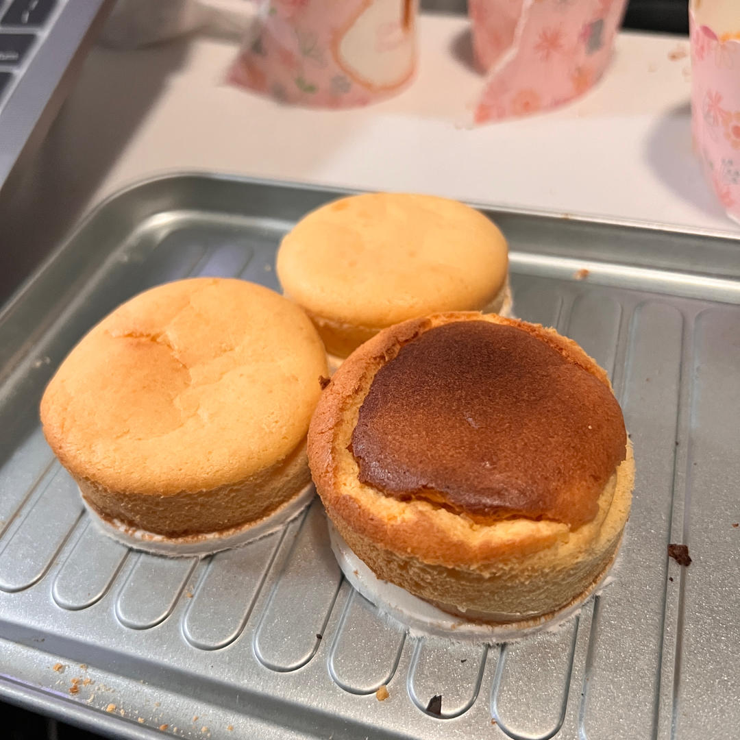 轻乳酪纸杯蛋糕(消耗剩下的奶油奶酪)