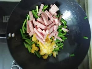 午餐肉蒜苔木耳新吃法（健康少油）的做法 步骤10