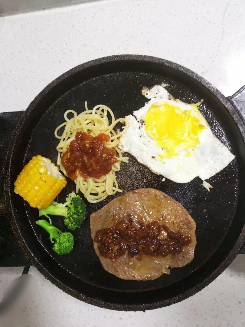 黑椒牛排